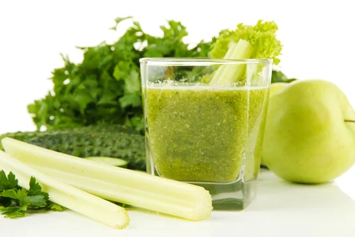 La bebida natural que ayuda a desinflamar tu cuerpo desde la mañana