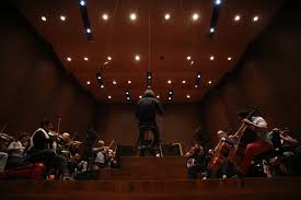 Tres compositores, dos solistas y una gran orquesta: imperdible programa de la OFCM