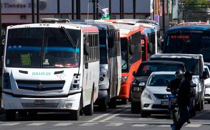 Transportistas toman las calles de CDMX en protesta: espera tráfico pesado todo el día