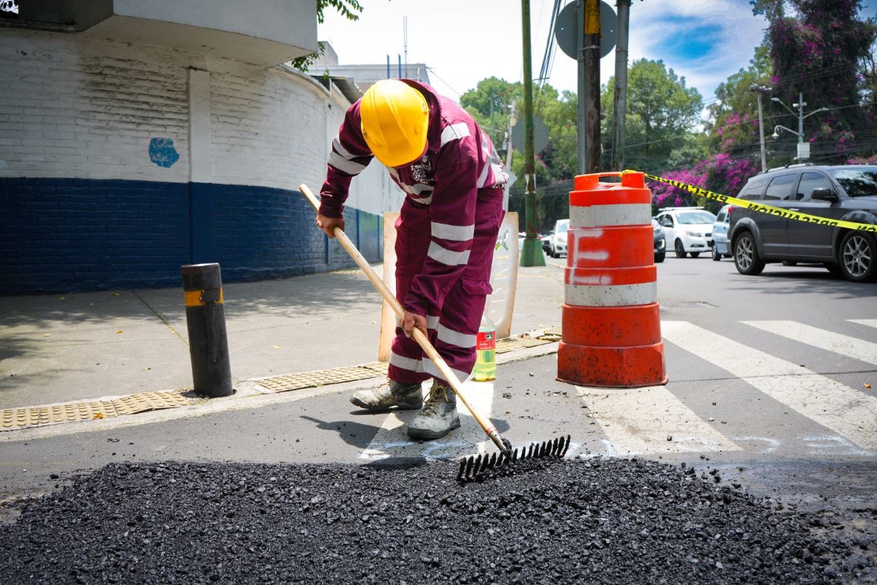 CDMX lucha contra los baches: 2 mil reportes atendidos en tiempo récord