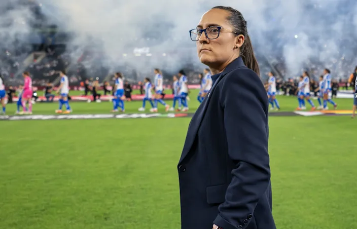 Amelia Valverde se despide de Rayadas tras una etapa histórica