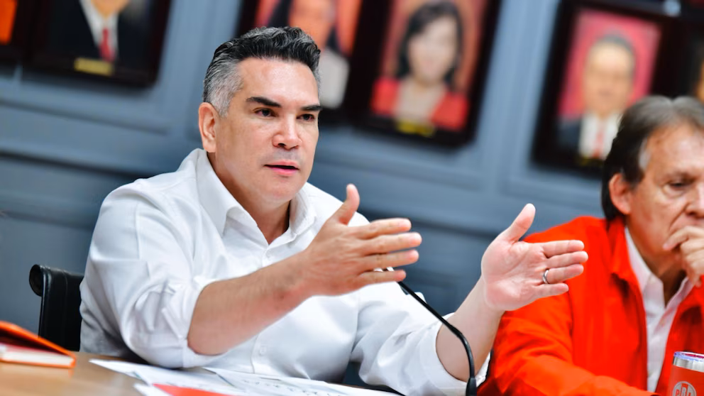 Alito Moreno arremete contra Adán Augusto López por 79 mdp