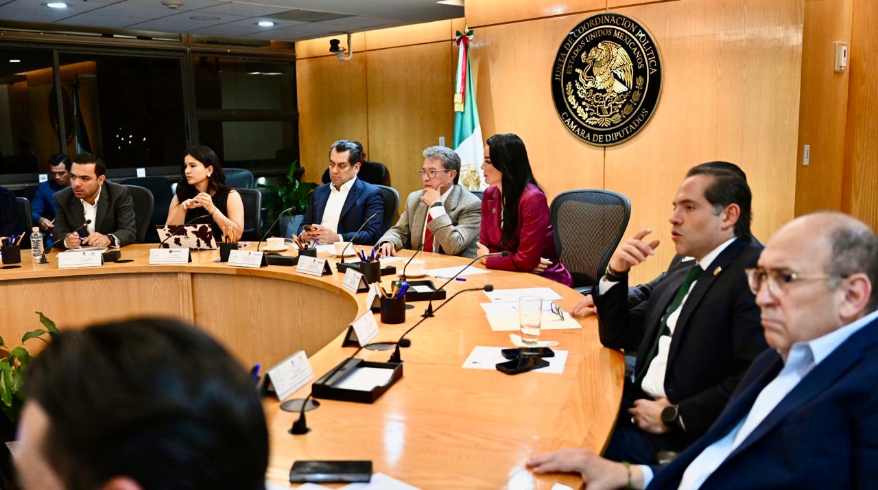 Monreal teje acuerdo para la gobernabilidad en San Lázaro