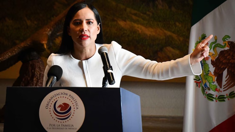 Sandra Cuevas acude a la UIF tras señalamientos criminales