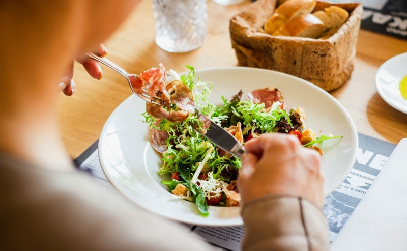 La dieta que puede alargar tu vida y cuidar el planeta