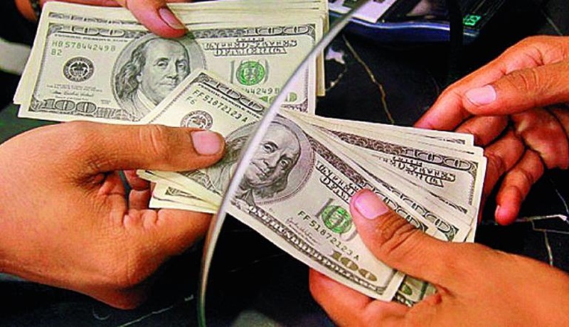 Caen las remesas a México 5.9% en 2025, golpea política migratoria de EE. UU.