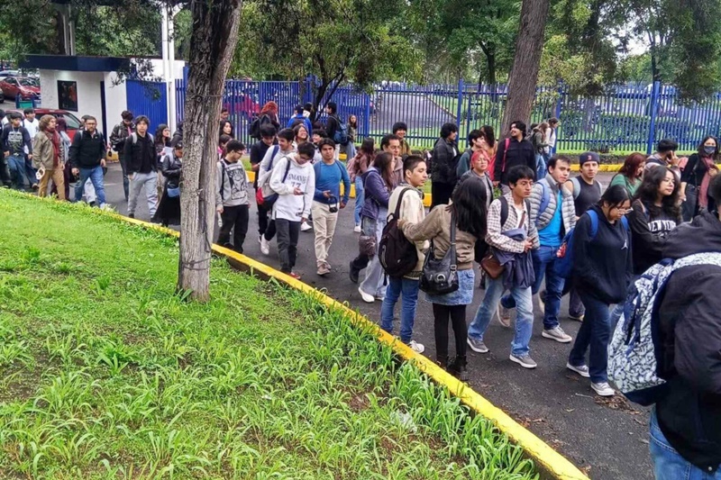 Alerta en la UNAM: Desalojan Facultad de Ciencias Políticas por amenaza de bomba