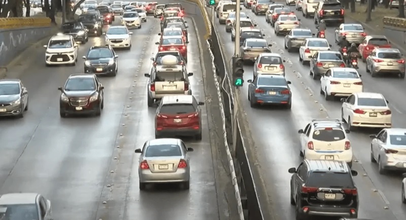Marchas y bloqueos ponen de cabeza el tránsito en la CDMX este viernes