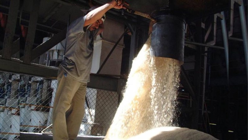 México eleva aranceles al azúcar hasta 210% para proteger su industria