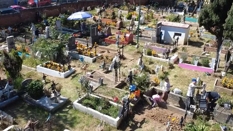 CDMX y Edomex abren panteones por Día de Muertos