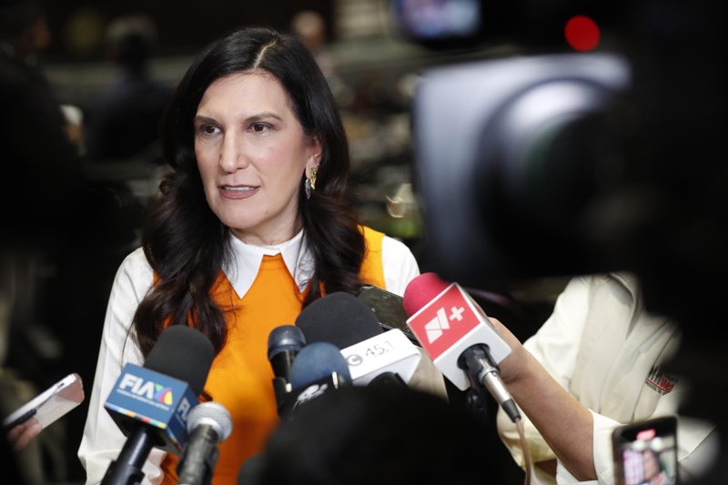 Kenia López urge frenar extorsiones y reconoce crisis de inseguridad en carreteras