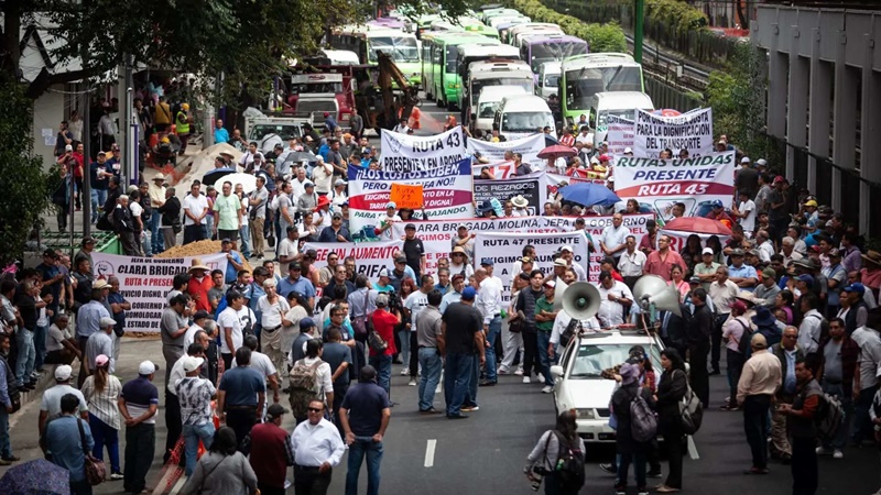 Alerta vial en CDMX: 9 bloqueos y una marcha alteran el tráfico este jueves