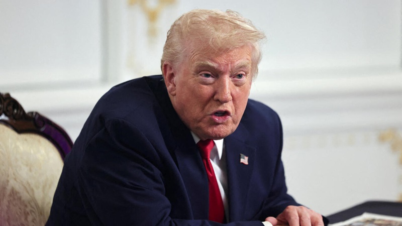 Trump evalúa endurecer postura ante Venezuela en reunión clave