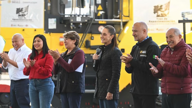 Sheinbaum entrega trenes de pavimentación para municipios del oriente mexiquense