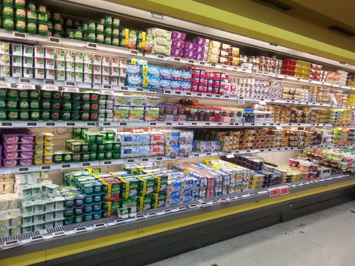 La “paradoja del supermercado”: por qué hay 40 tipos de pasta o yogur si solo compramos dos (y cómo nos afecta mentalmente)