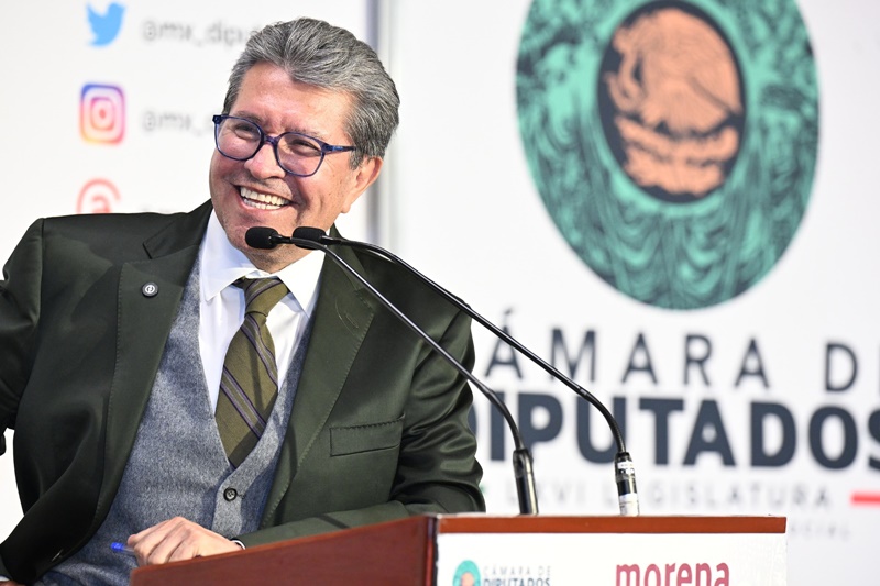 Monreal cierra filas con Sheinbaum ante la tormenta internacional