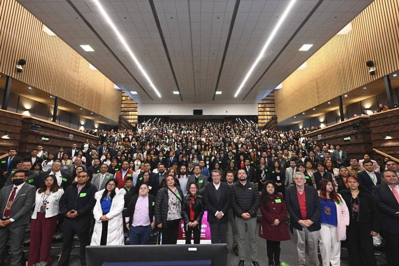 Ricardo Monreal pide abrir paso a jóvenes en la política