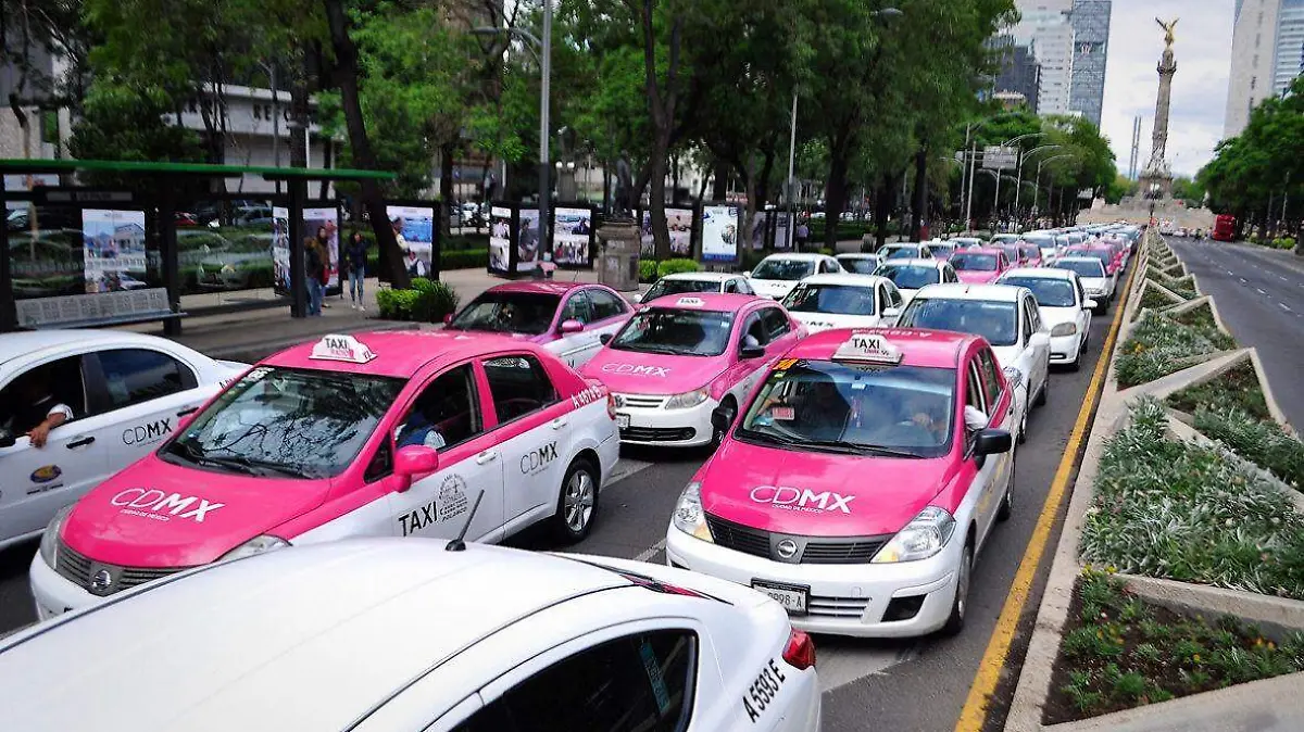 Gremio de taxistas presiona por inclusión en estrategia de movilidad del Mundial 2026