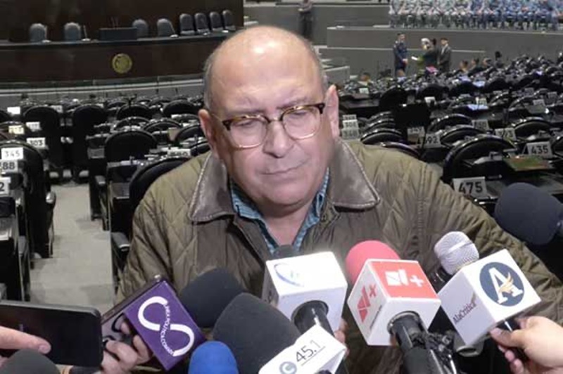 Rubén Moreira respalda 40 horas y exige cambios