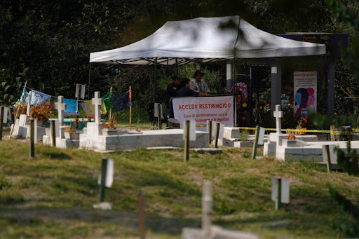 Autoridades de CDMX recuperan 25 restos en el Panteón de Dolores; seis casos podrían ser identificados