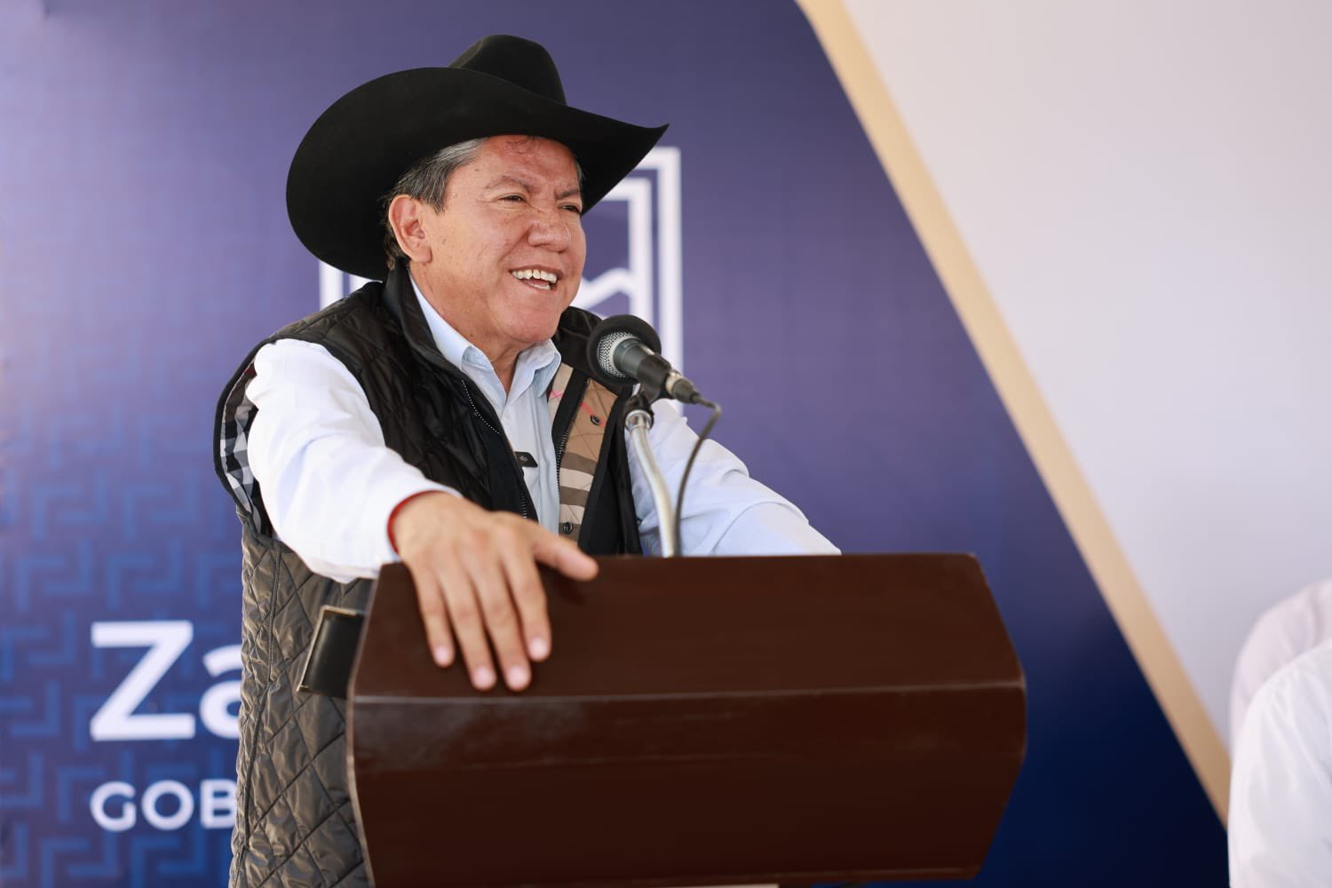 Zacatecas financia implante coclear de alto costo para menor con hipoacusia